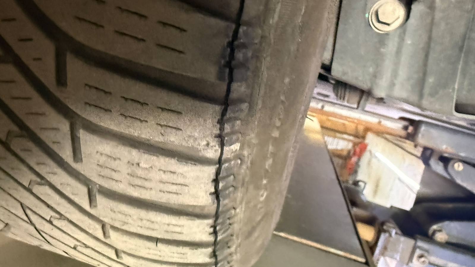 The worn tyre, up close