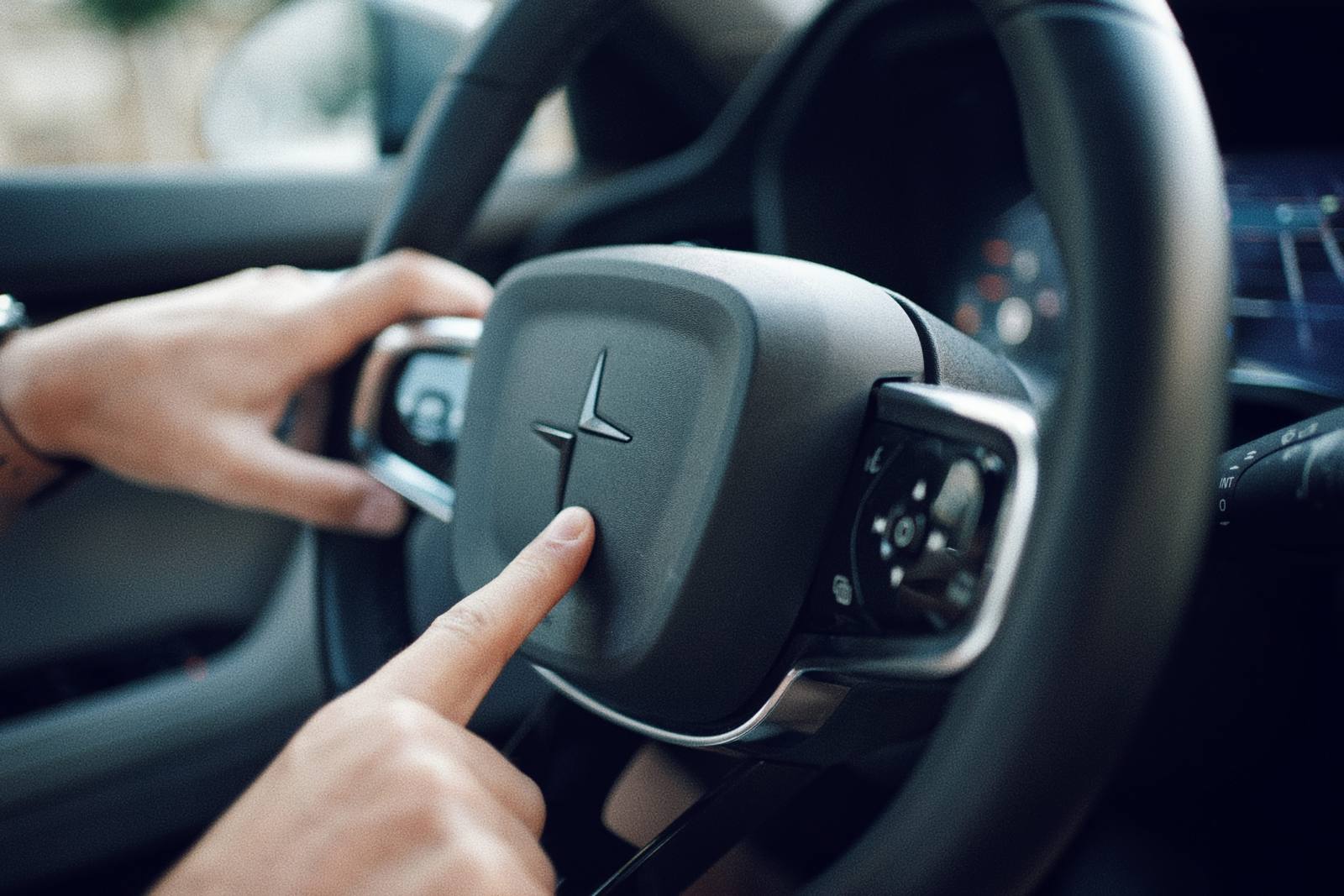 Hands on the Polestar 2 steering wheel