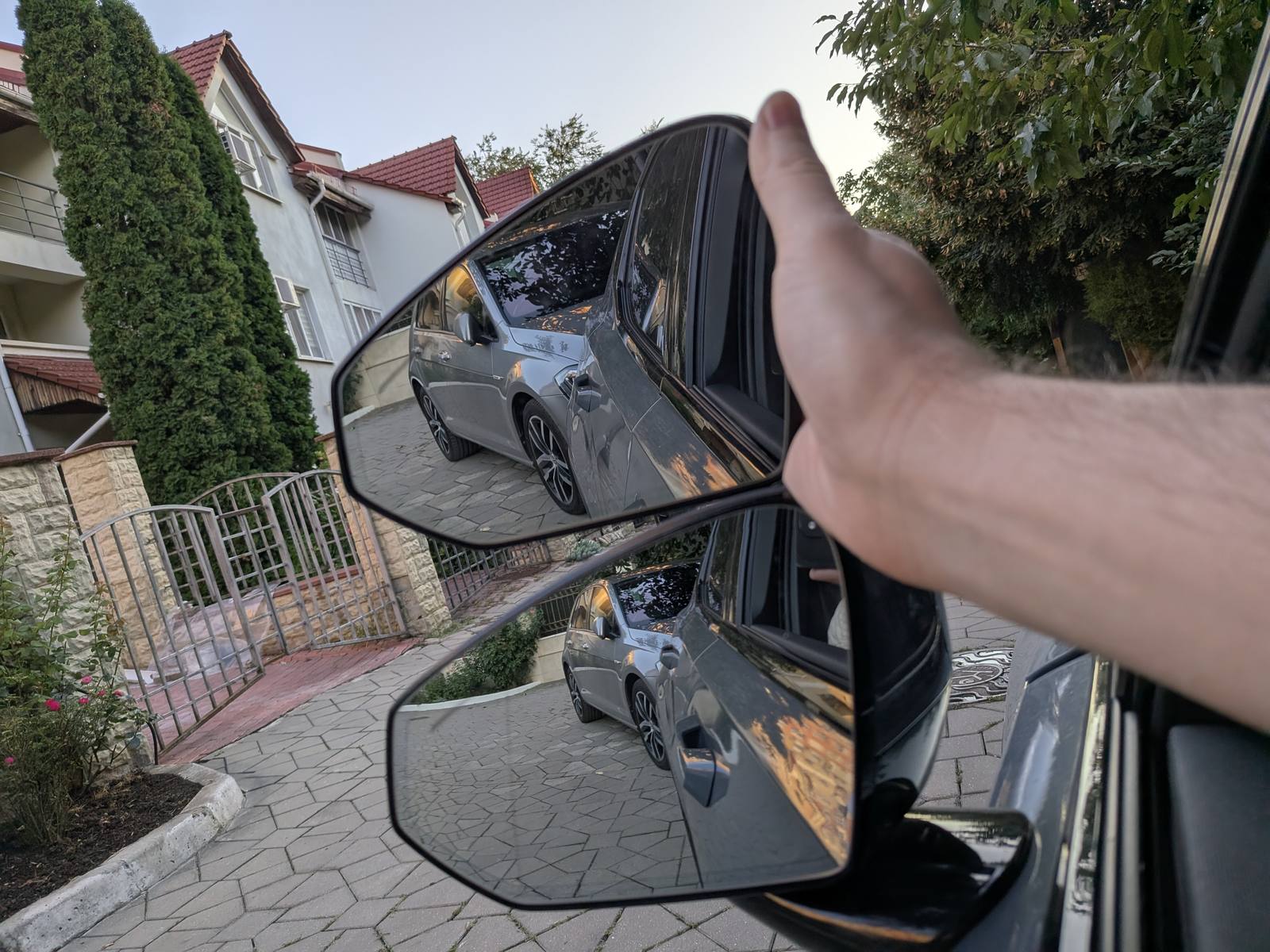 The American glass held over the European one: same frame, different field of view